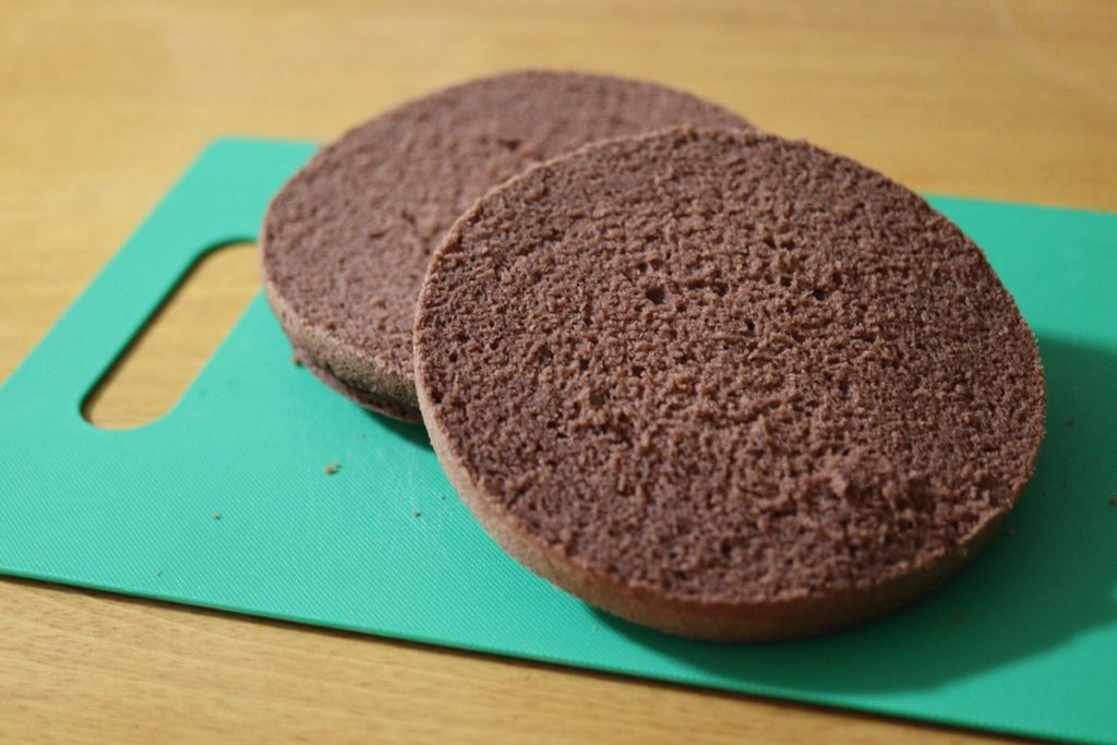 スポンジケーキ キレイに切る 米粉 ココア