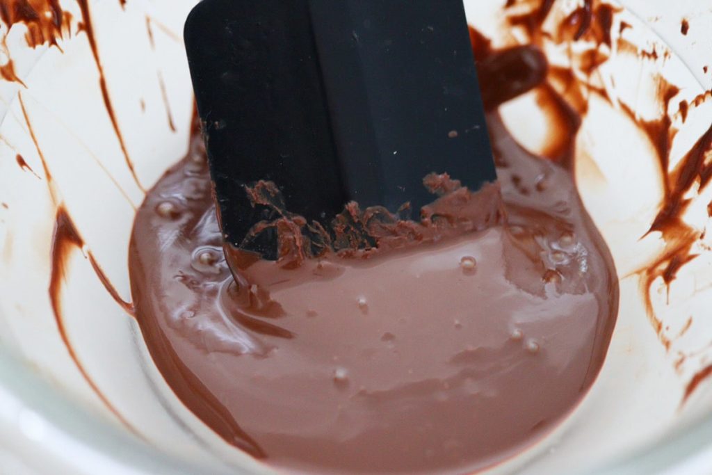 アレルゲンフリー　チョコレート　レシピ　チョコクランチ　溶かし方