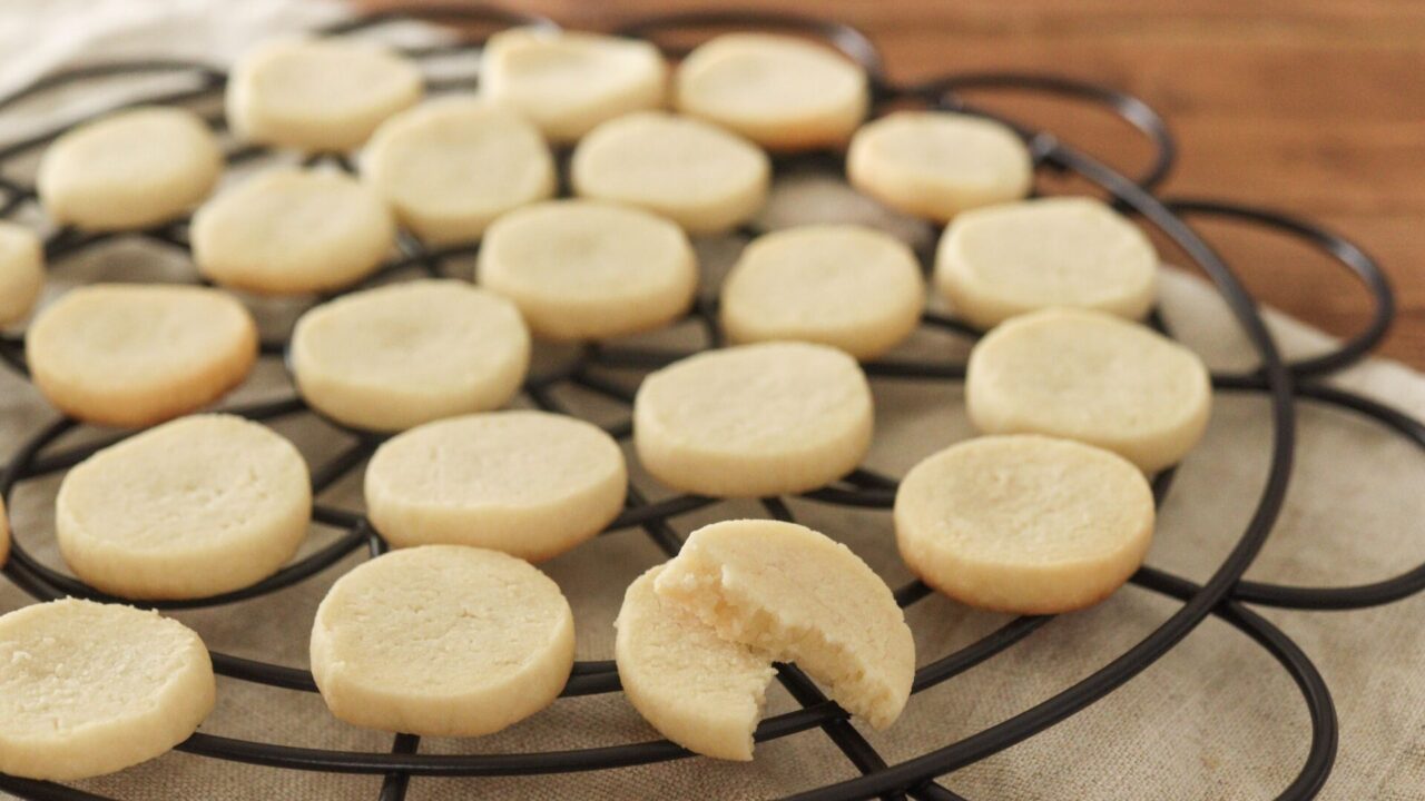 米粉　アイスボックスクッキー　作り方